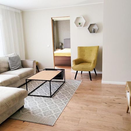 Karjamaa Apartment - Garden, Free Parking, Air Conditioning Pärnu Esterno foto