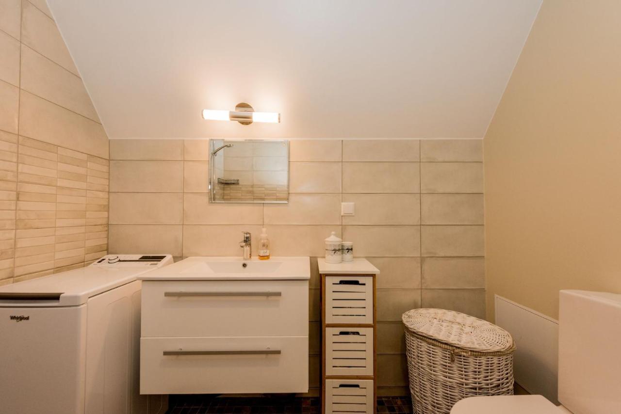 Karjamaa Apartment - Garden, Free Parking, Air Conditioning Pärnu Esterno foto
